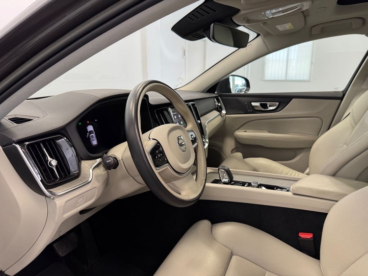 Volvo V60 ULTIMATE AUTO  B4 D foto 13