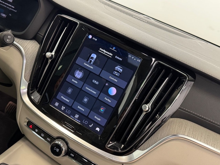 Volvo V60 ULTIMATE AUTO  B4 D foto 39