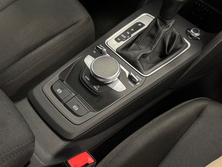 Audi Q2 ADVANCED S-TRONIC  foto 36
