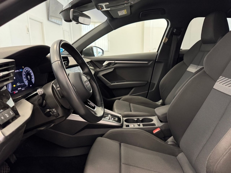 Audi A3 S-LINE  40TFSI E foto 15