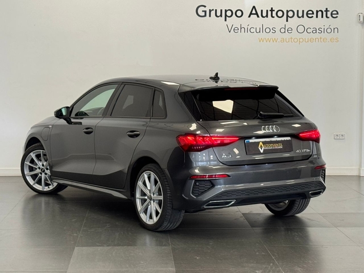 Audi A3 S-LINE  40TFSI E foto 5