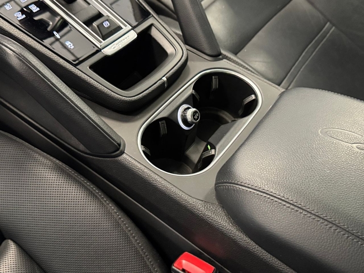 Porsche Cayenne E-HYBRID foto 23