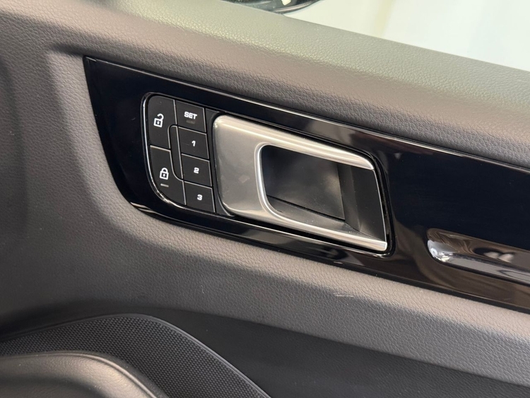 Porsche Cayenne E-HYBRID foto 27