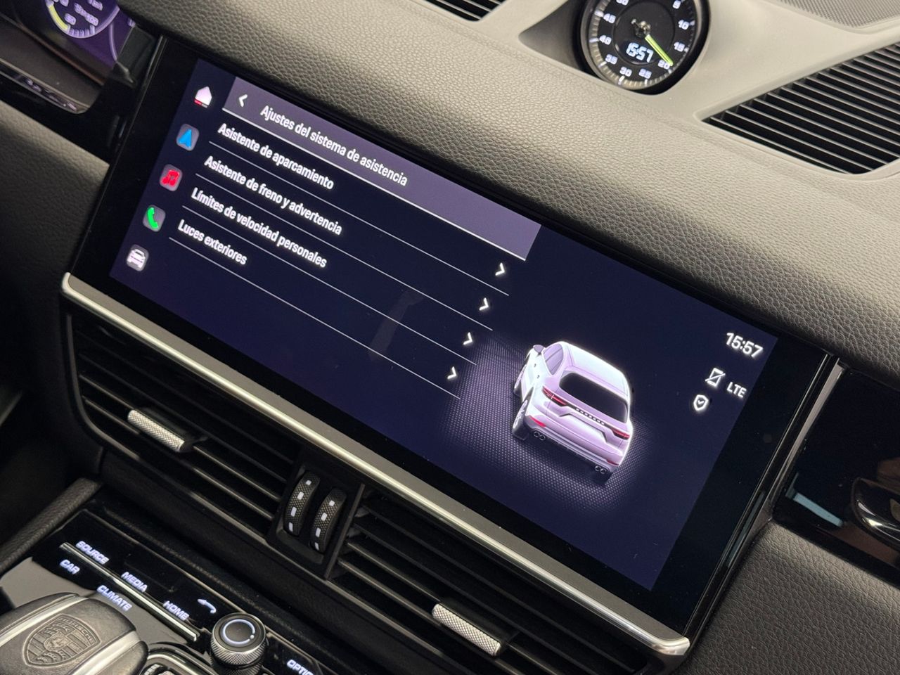 Porsche Cayenne E-HYBRID foto 34