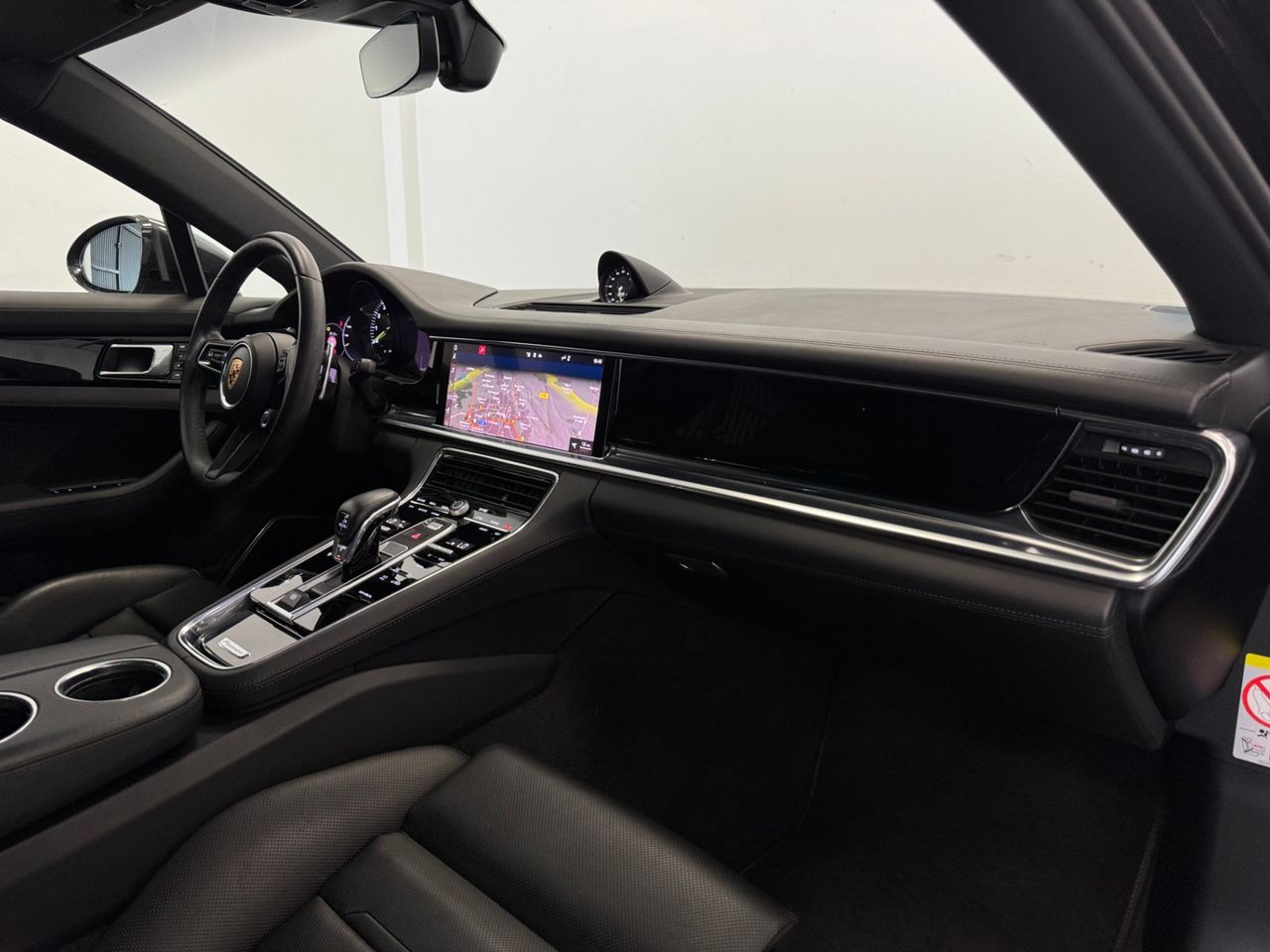 Porsche Panamera 4 E-HYBRID miniatura 25