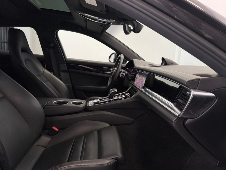 Porsche Panamera 4 E-HYBRID foto 27