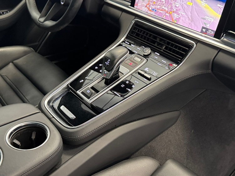 Porsche Panamera 4 E-HYBRID foto 38