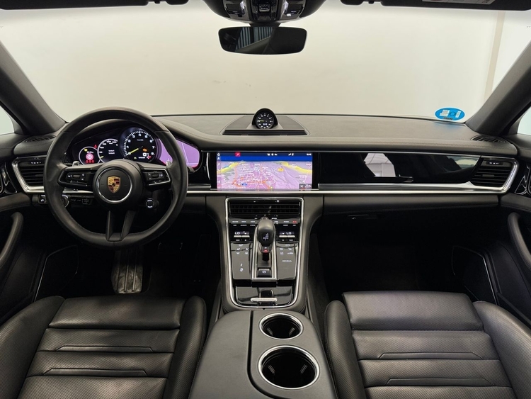 Porsche Panamera 4 E-HYBRID foto 10