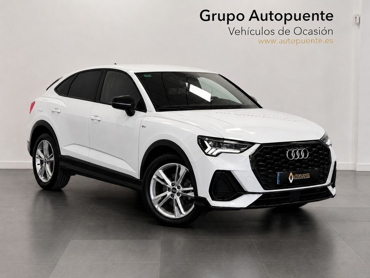 Audi Q3 S LINE BLACK LINE foto 2