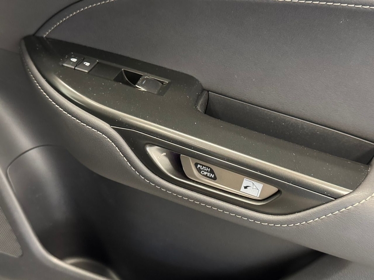 Lexus NX 450H + LUXURY foto 32