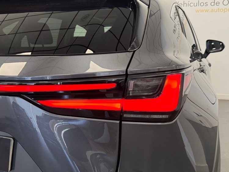 Lexus NX 450H + LUXURY foto 44