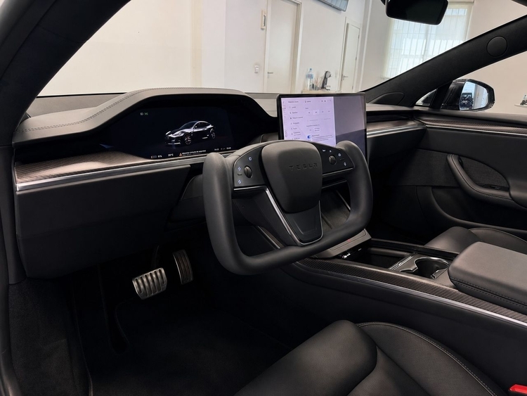 Tesla Model  S PLAID  foto 8