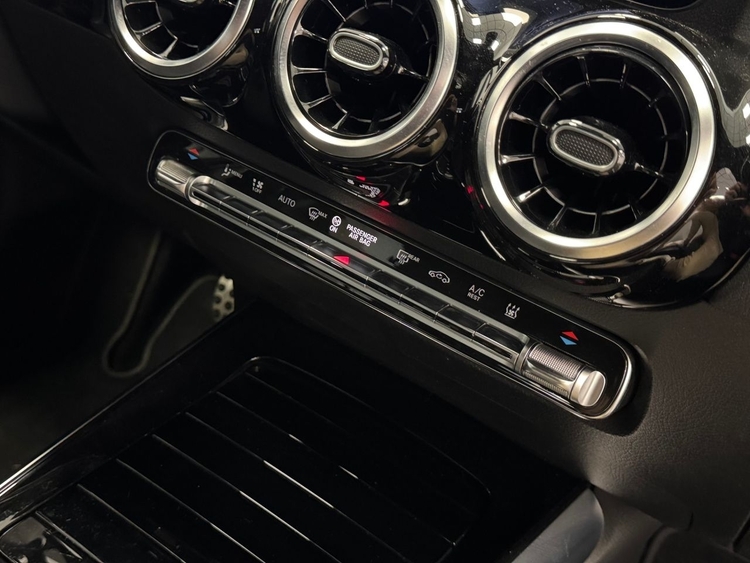 Mercedes GLA 250E AMG foto 38