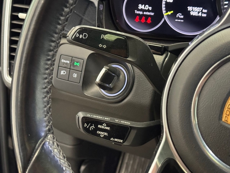 Porsche Cayenne E-HYBRID foto 18