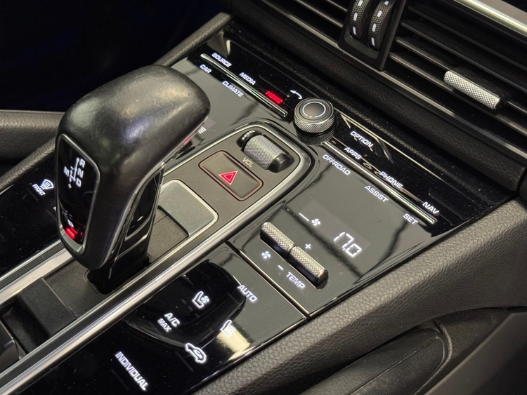 Porsche Cayenne E-HYBRID foto 28