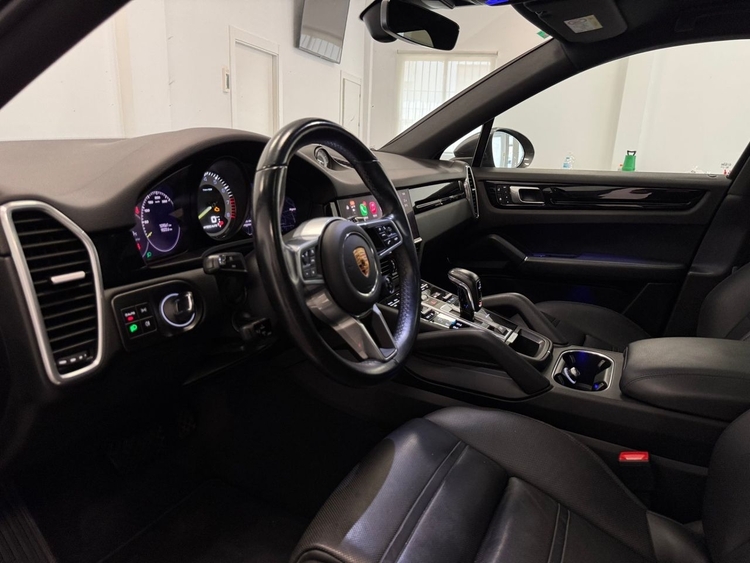 Porsche Cayenne E-HYBRID foto 14