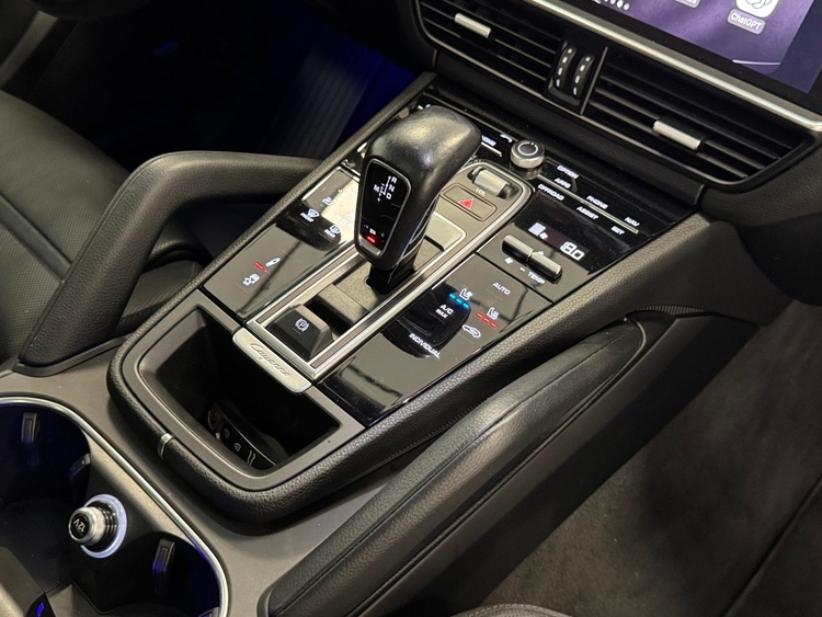Porsche Cayenne E-HYBRID foto 43