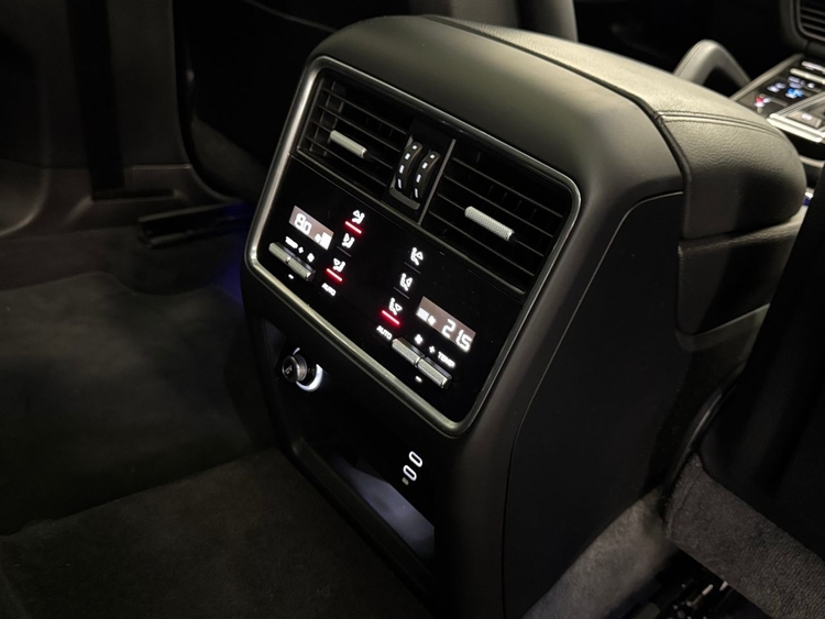 Porsche Cayenne E-HYBRID foto 47