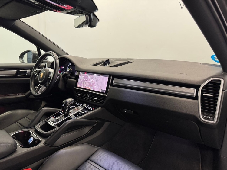 Porsche Cayenne E-HYBRID foto 12