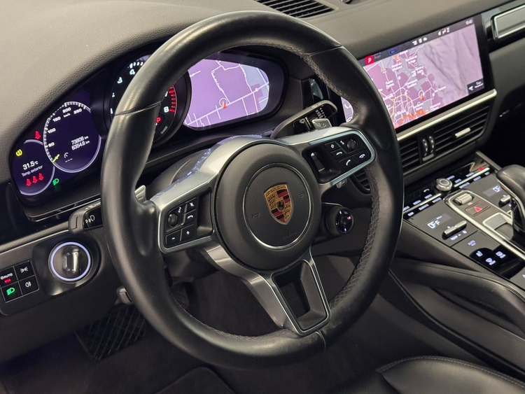 Porsche Cayenne E-HYBRID foto 19