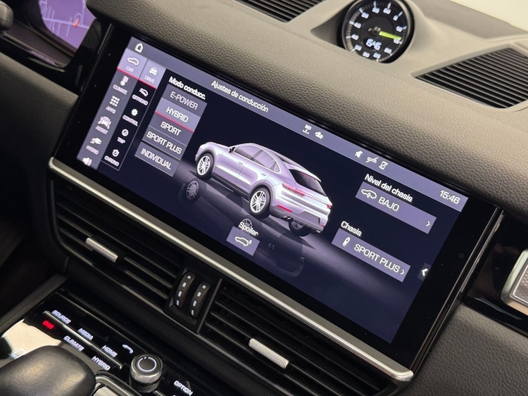 Porsche Cayenne E-HYBRID foto 34