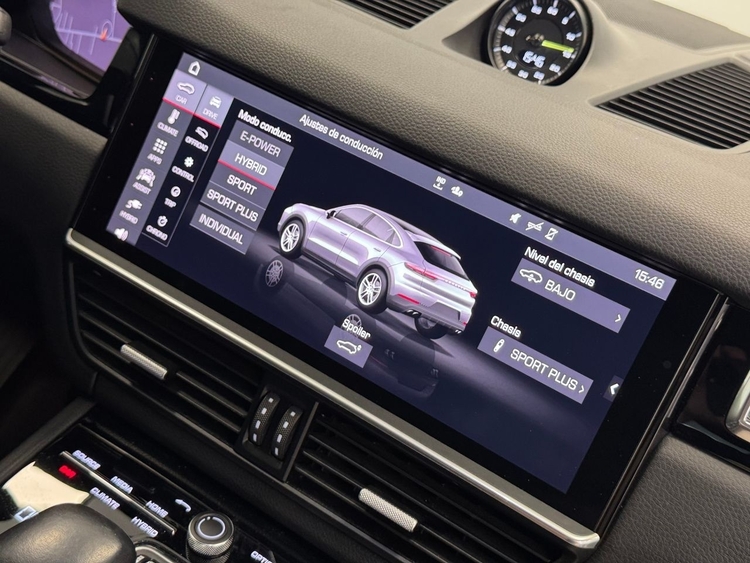Porsche Cayenne E-HYBRID foto 35