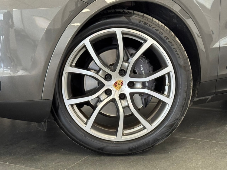 Porsche Cayenne E-HYBRID foto 46