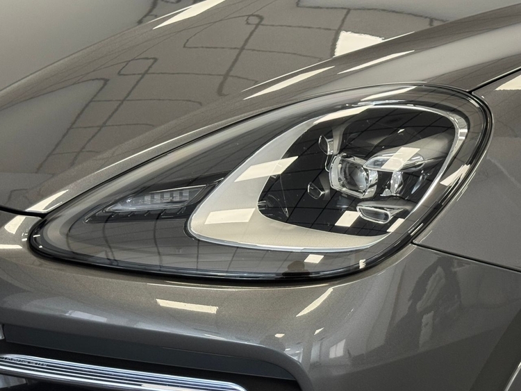 Porsche Cayenne E-HYBRID foto 47