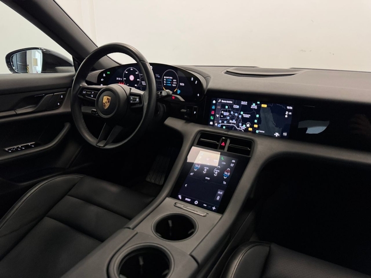 Porsche Taycan TAYCAN foto 12
