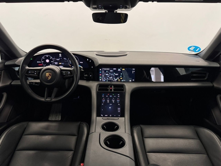 Porsche Taycan TAYCAN foto 27