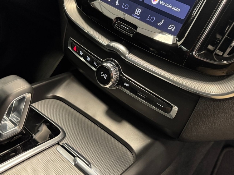 Volvo XC60 Plus Bright Auto foto 32