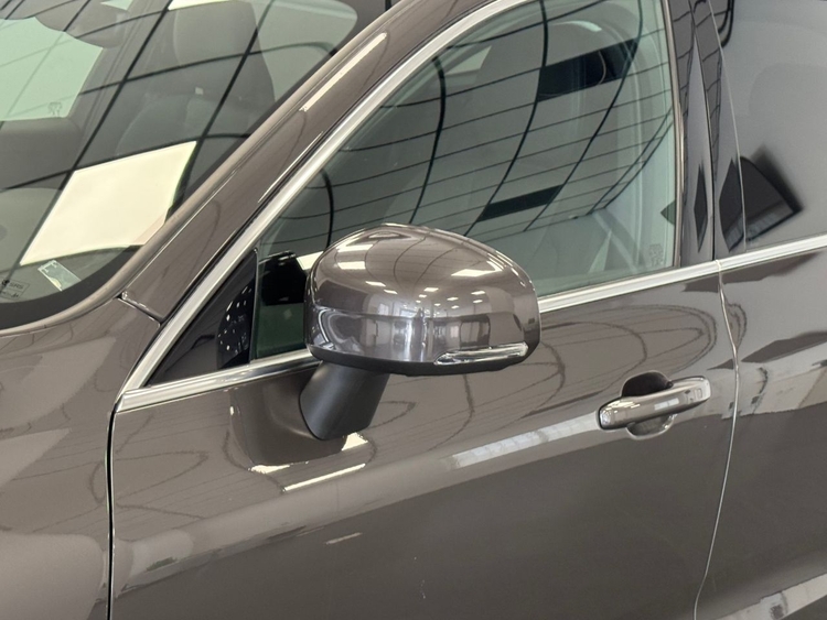 Volvo XC60 Plus Bright Auto foto 38