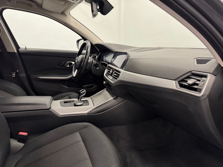 BMW Serie 3 320D AUTO foto 23