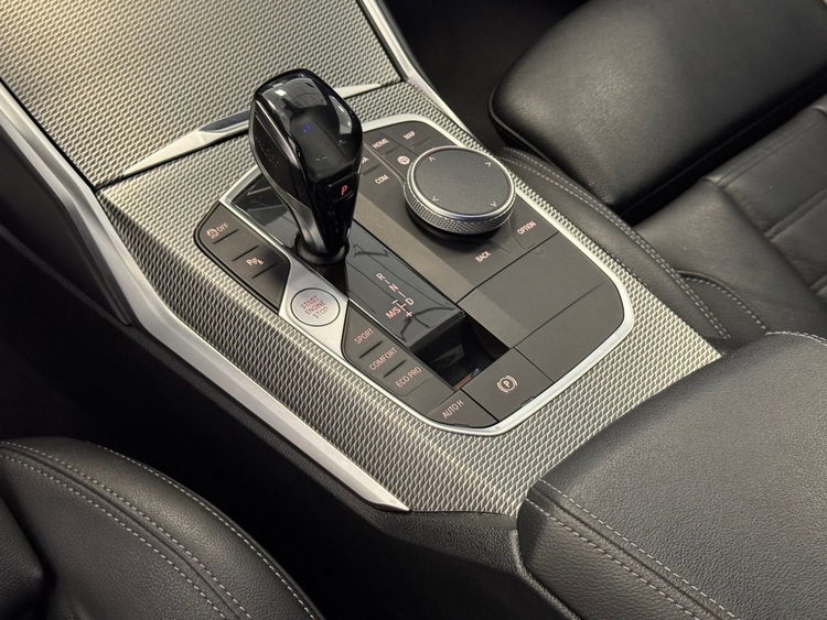 BMW Serie 3 320D AUTO foto 26