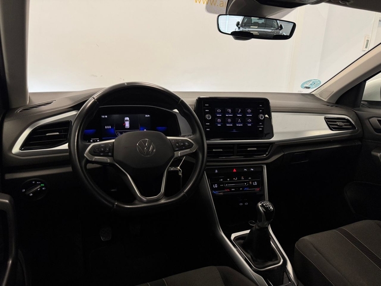Volkswagen T-Roc LIFE  foto 12