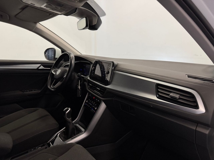 Volkswagen T-Roc LIFE  foto 13