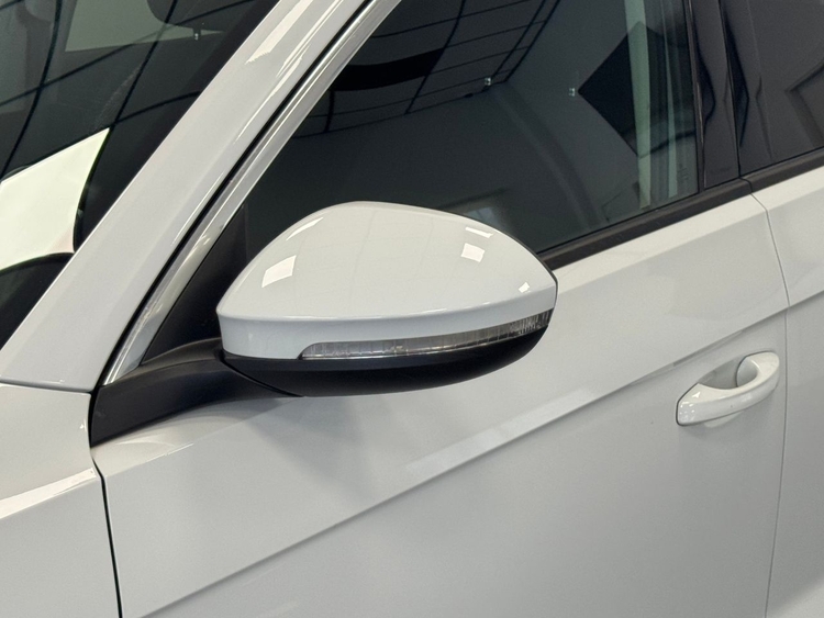 Volkswagen T-Roc LIFE  foto 24