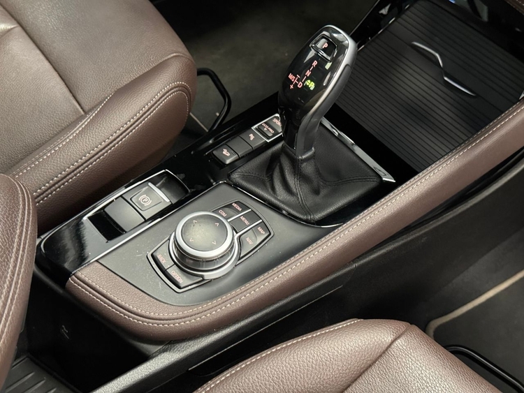 BMW X1 XDRIVE 18D foto 32
