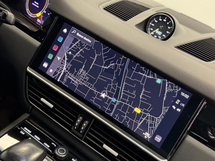 Porsche Cayenne E-HYBRID foto 32