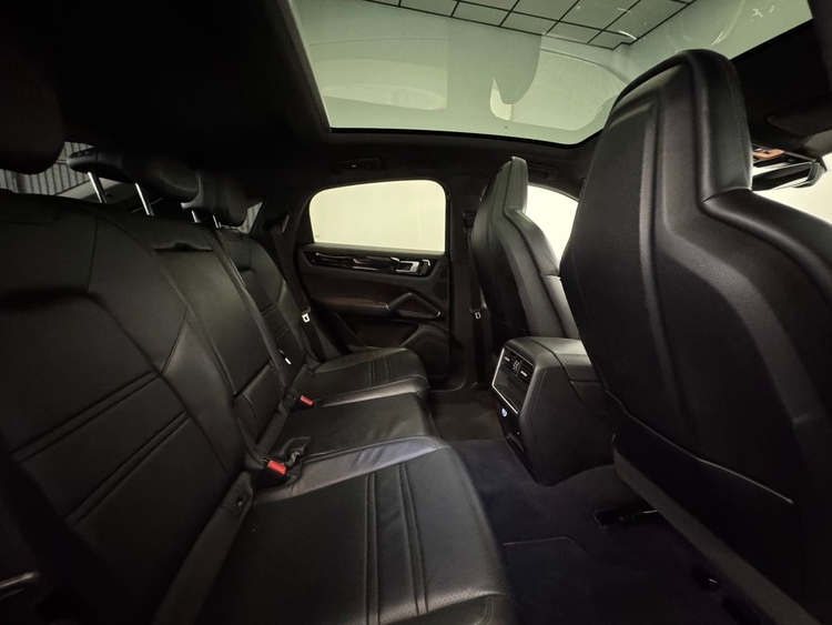 Porsche Cayenne E-HYBRID foto 41