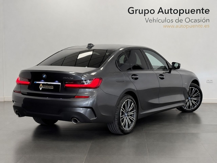 BMW Serie 3 320 E foto 4