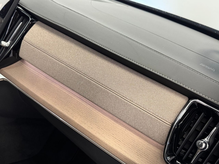 Volvo XC90 T8 AWD PLUS DARK RECHARGE AUTO foto 29