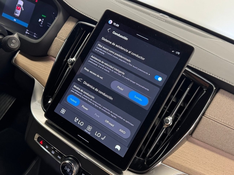 Volvo XC90 T8 AWD PLUS DARK RECHARGE AUTO foto 34