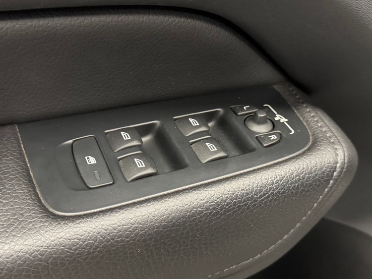 Volvo XC60 B4 D INSCRIPTION AUTO foto 16