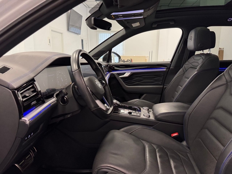 Volkswagen Touareg R  3.0 V6  foto 15