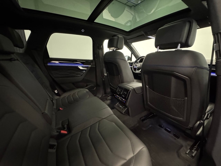 Volkswagen Touareg R  3.0 V6  foto 46