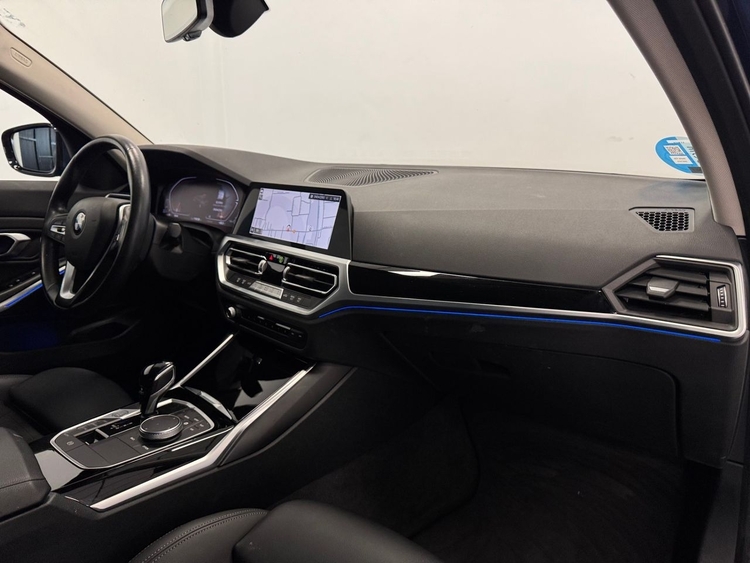 BMW Serie 3 320D AUTO foto 13