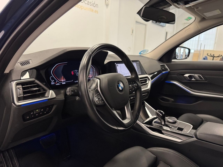 BMW Serie 3 320D AUTO foto 14