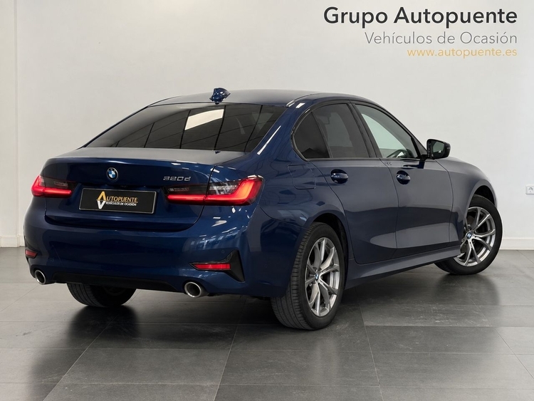 BMW Serie 3 320D AUTO foto 4