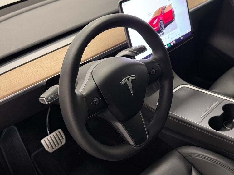 Tesla Model Y MODEL Y PERFORMANCE foto 12